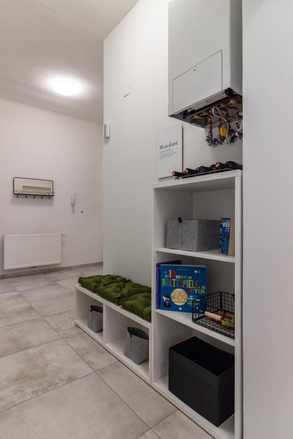 Cozy, Generous City Apartment - 10 Min To City-Centre - Contactless 24H Check-In Wina Bagian luar foto
