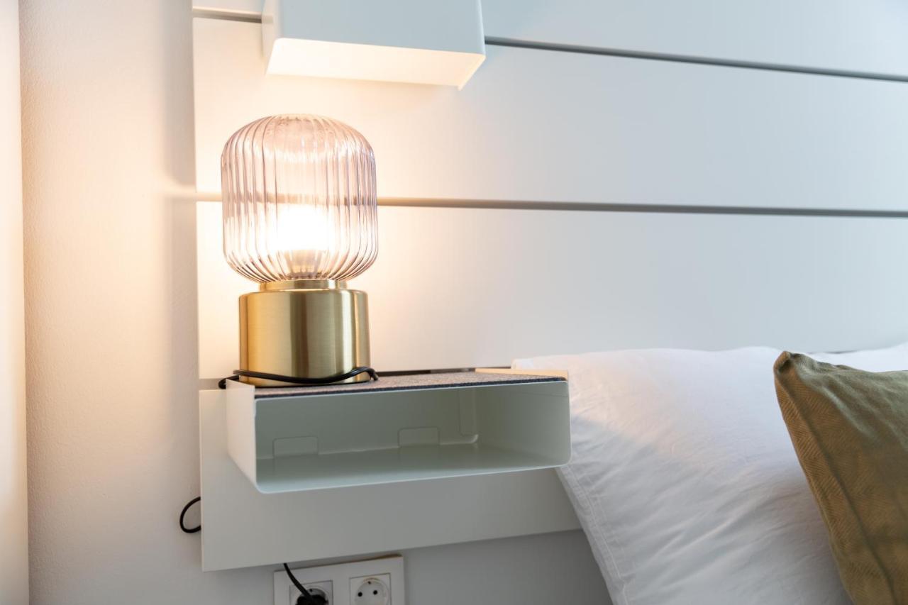 Cozy, Generous City Apartment - 10 Min To City-Centre - Contactless 24H Check-In Wina Bagian luar foto