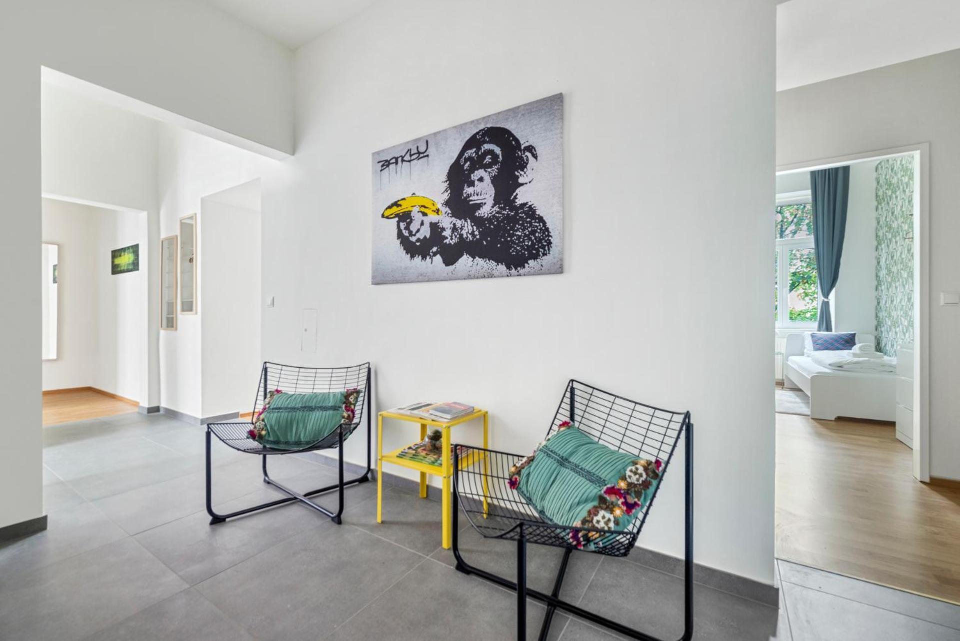 Cozy, Generous City Apartment - 10 Min To City-Centre - Contactless 24H Check-In Wina Bagian luar foto
