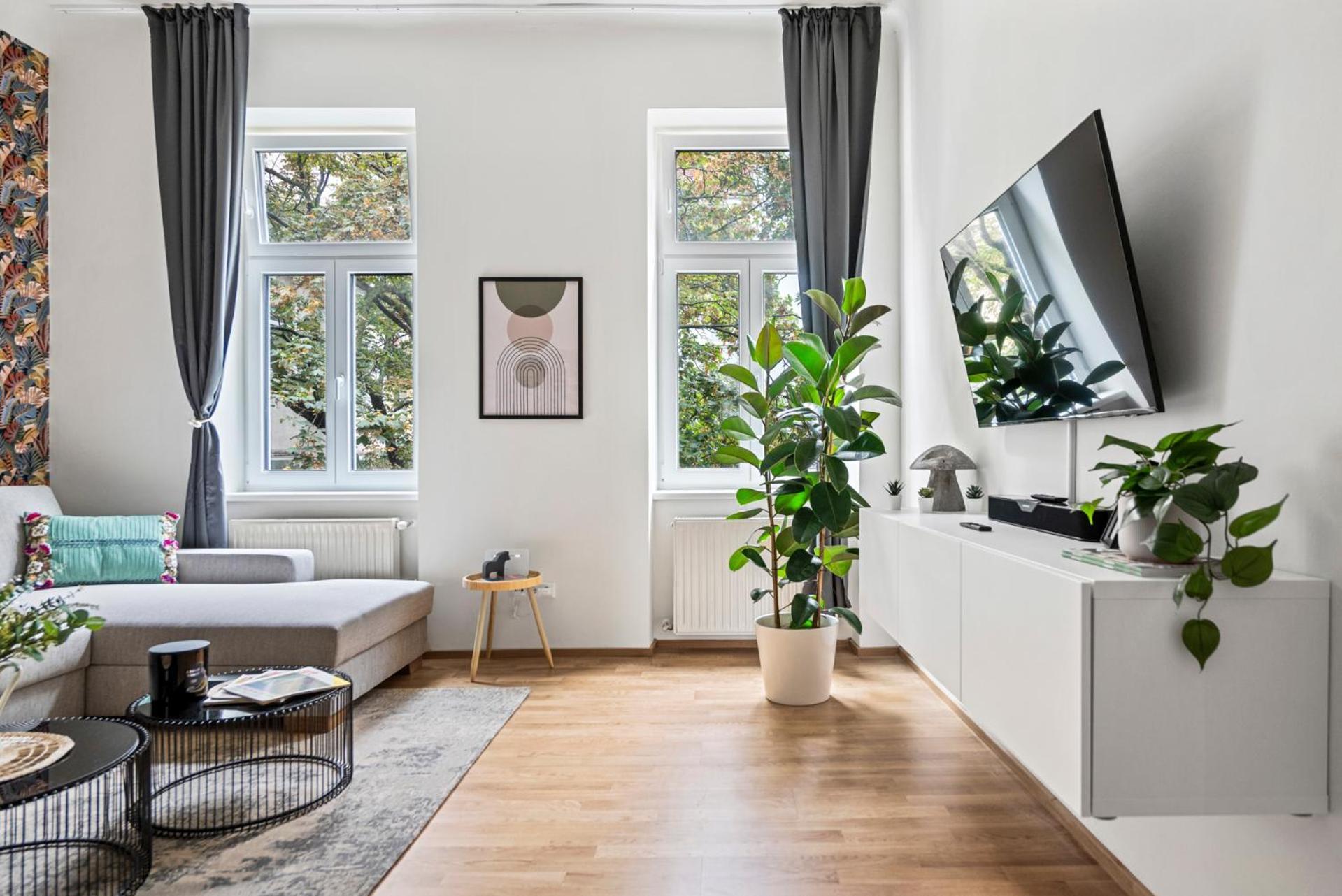 Cozy, Generous City Apartment - 10 Min To City-Centre - Contactless 24H Check-In Wina Bagian luar foto