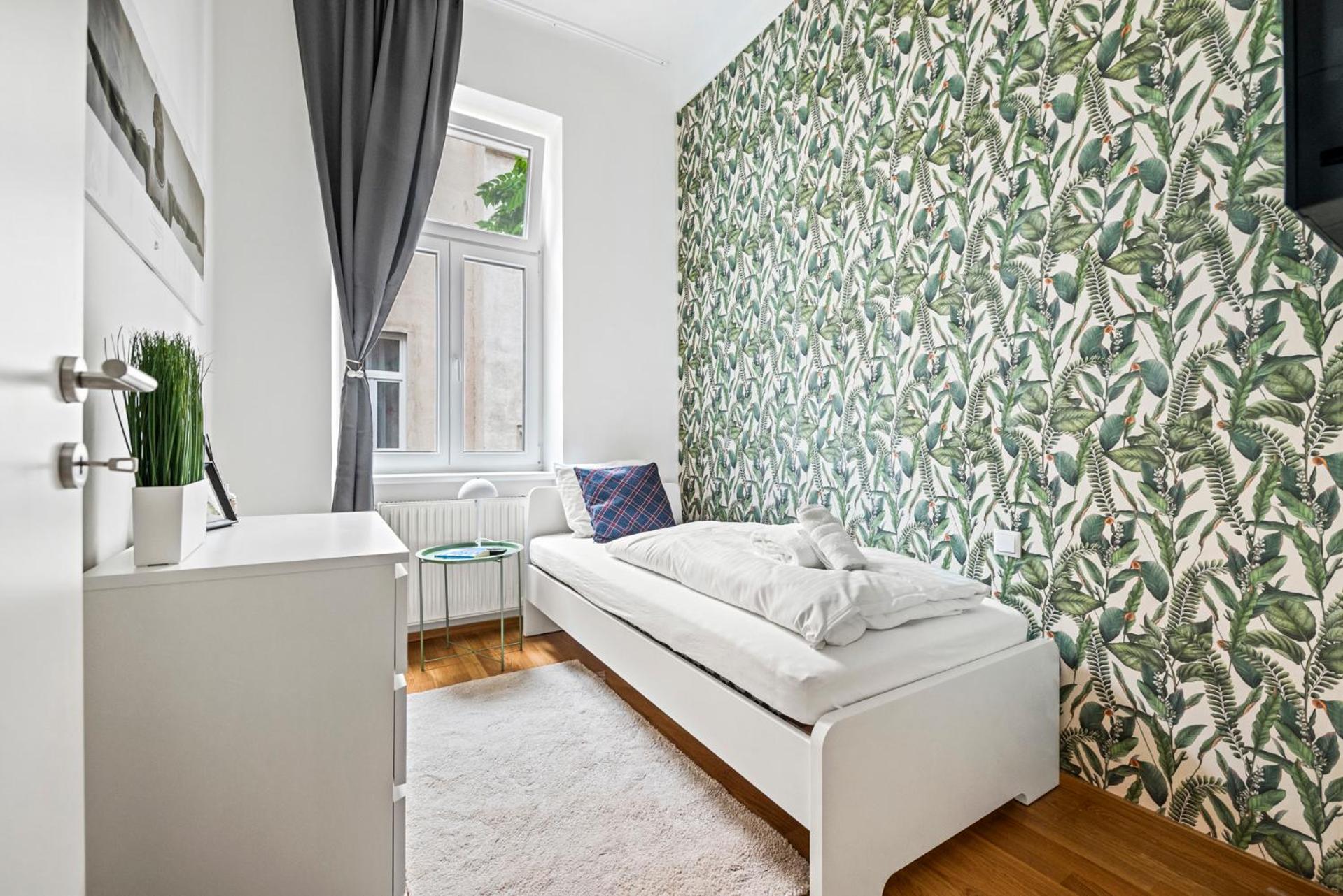 Cozy, Generous City Apartment - 10 Min To City-Centre - Contactless 24H Check-In Wina Bagian luar foto