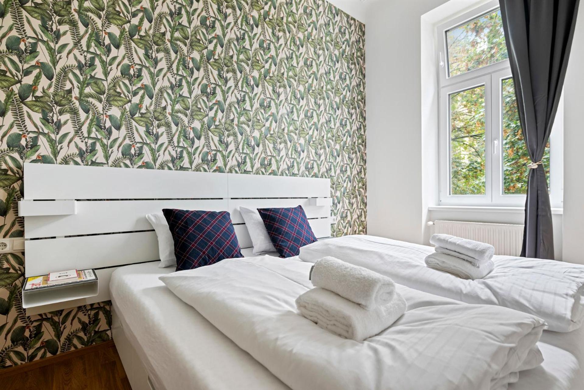 Cozy, Generous City Apartment - 10 Min To City-Centre - Contactless 24H Check-In Wina Bagian luar foto