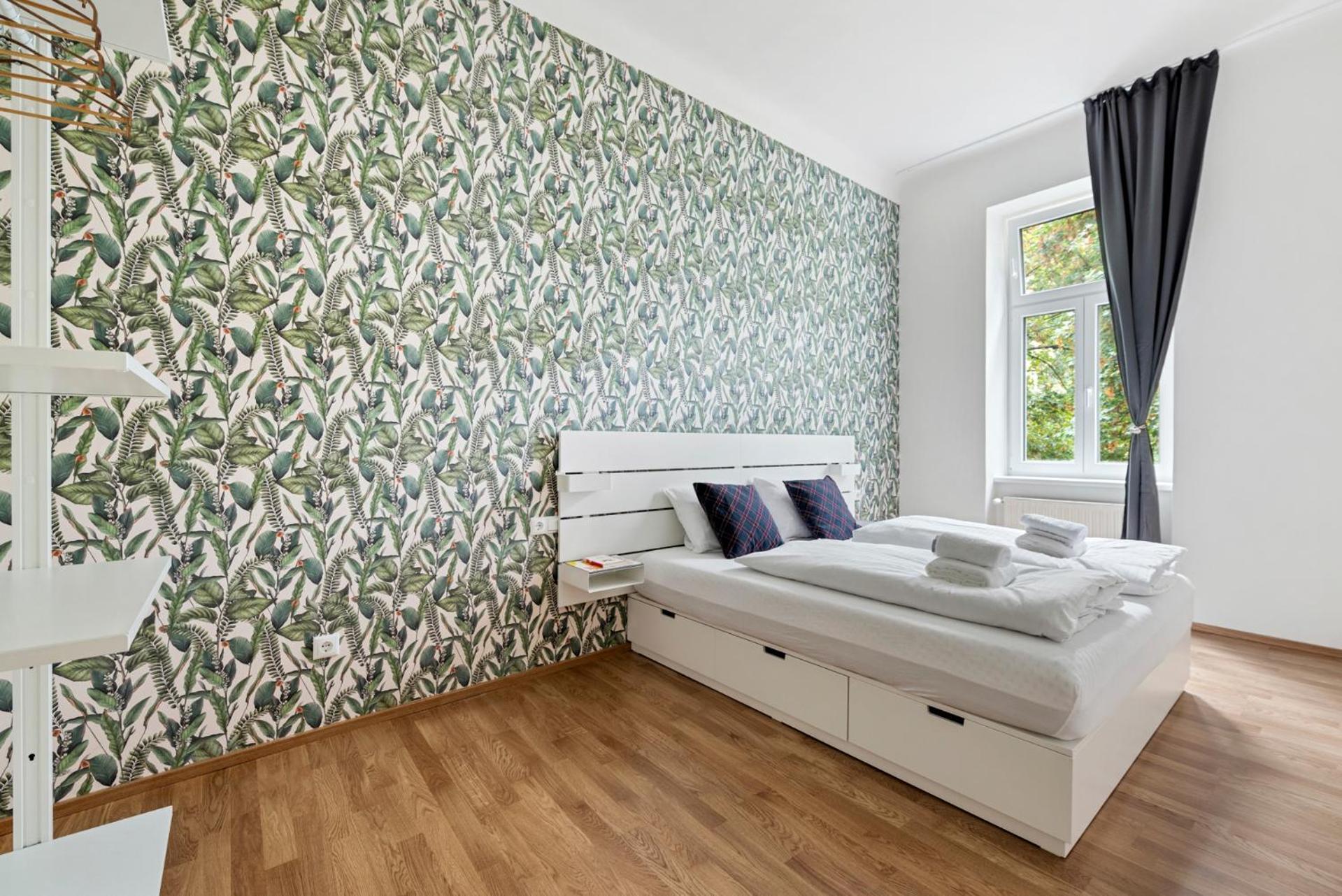 Cozy, Generous City Apartment - 10 Min To City-Centre - Contactless 24H Check-In Wina Bagian luar foto